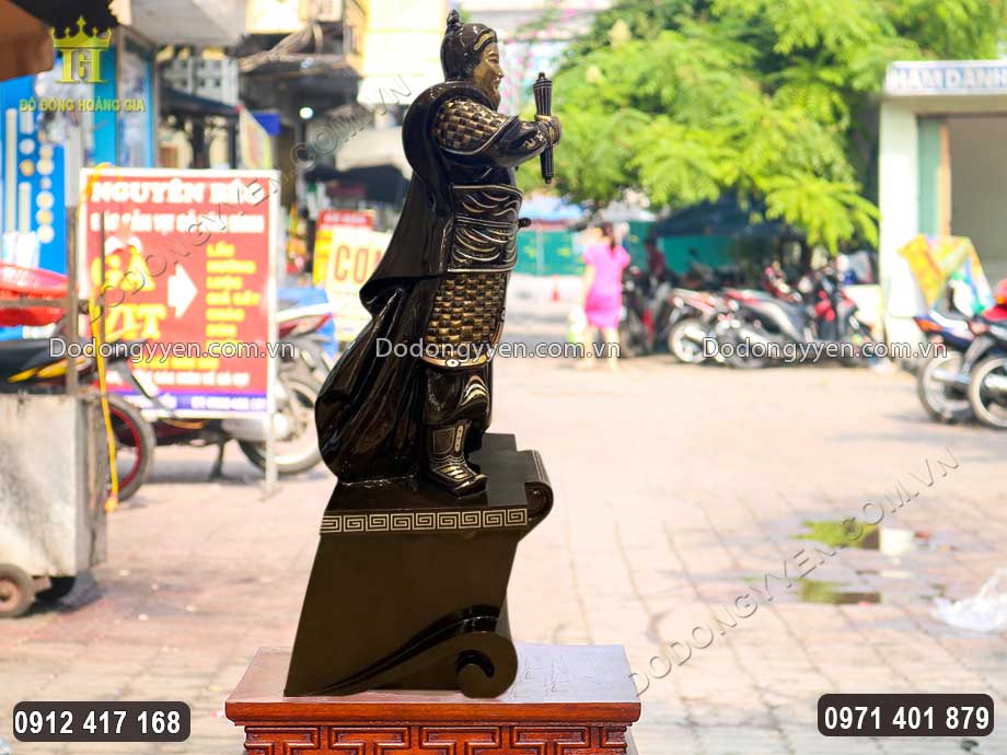 H&igrave;nh ảnh nh&igrave;n nghi&ecirc;ng của vật phẩm